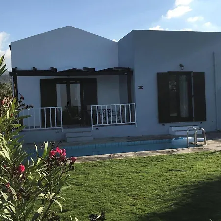 Cozy With Pool And Parasol In Villa *