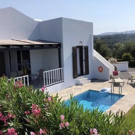 Cozy With Pool And Parasol In Villa *