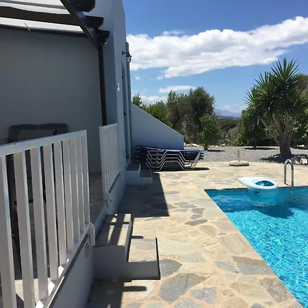 Cozy With Pool And Parasol In Villa Kirianna