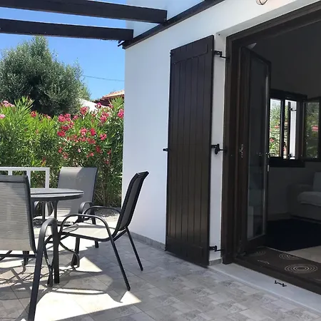 Villa Cozy With Pool And Parasol In Kirianna